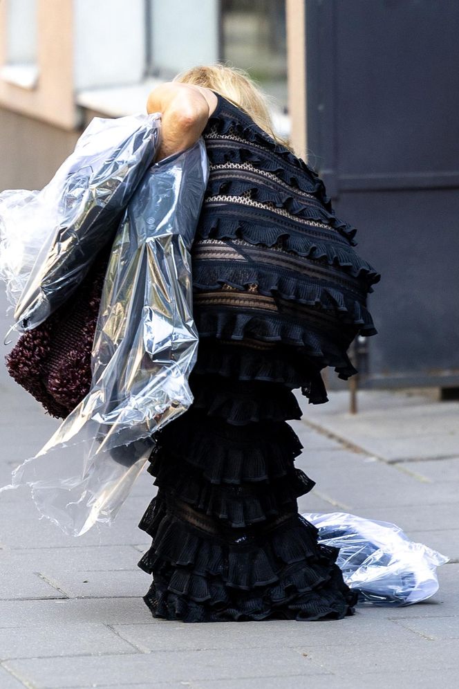 Monika Olejnik. W falbanach pogubiła pranie