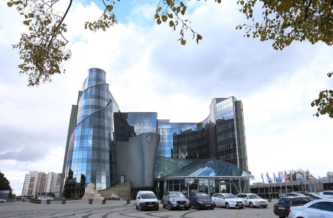 7. Siedziba TVP, Warszawa – Woronicza 17. Sprawdź opis!