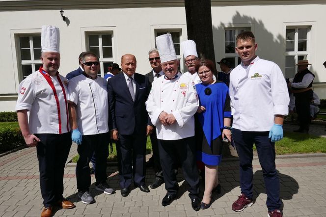  15 Edycja kremówki papieskiej. 