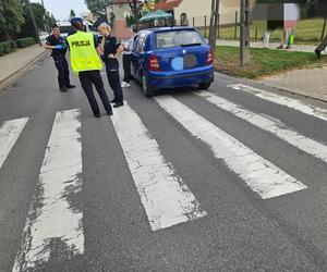 65-latka potrącona na przejściu dla pieszych na ul. Nowogrodzkiej w Łomży! [ZDJĘCIA]