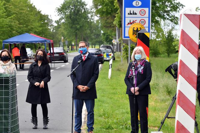 MARSZAŁEK WOJ. ZACHODNIOPOMORSKIEGO OLGIERD GEBLEWICZ NA GRANICY W ROSOWKU