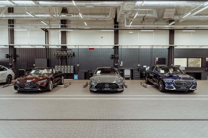 Przyszłość motoryzacji w zasięgu ręki – najnowocześniejszy salon Duda-Cars pod Lesznem już otwarty!