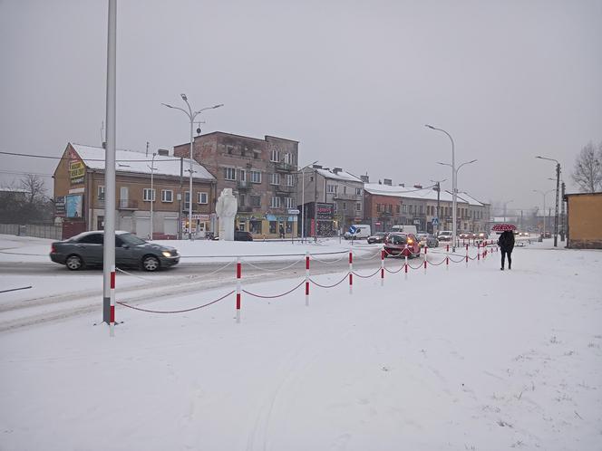 Zima w Świętokrzyskiem. Skarżysko-Kamienna w białym puchu. Zobacz zdjęcia