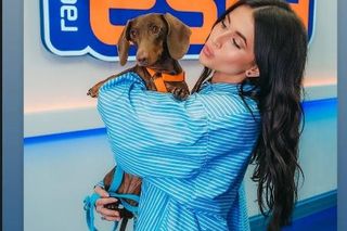 Roxie wygina się jak kocica, ale wszyscy i tak patrzą tylko w jedno miejsce! Mamy zdjęcia