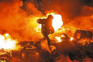 Chaos na Ukrainie. Ameryka patrzy na Kijów