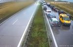 Jechali na A4 pod prąd korytarzem życia. Namierzyła ich policja.