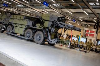 Armatohaubica Caesar 8x8 155 mm