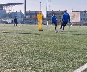 Po amputacji nic sie nie kończy. Trenują w drużynie Amp Futbolu Zawiszy Bydgoszcz. Są jedną nogą w finale