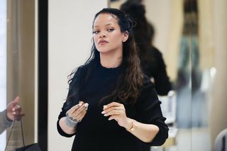 Rihanna w żałobie. Ciężarna piosenkarka pożegnała zmarłego tatę mimo trudnej przeszłości