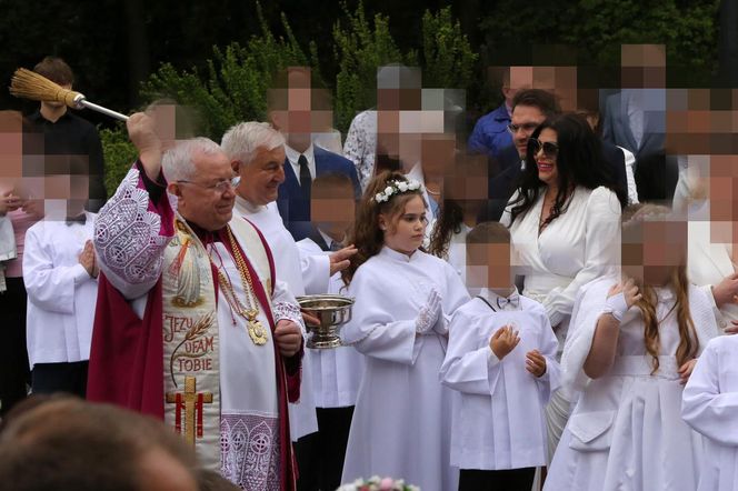 Iwona Węgrowska wyprawiła córce komunię