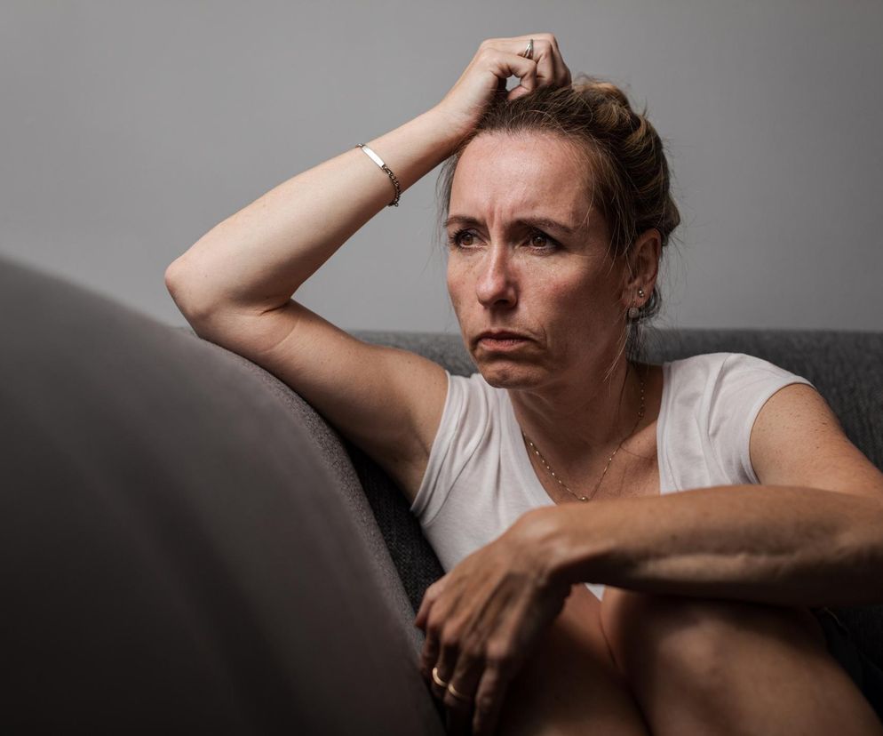 Myśli samobójcze, depresja, lęk. To problem, o którym się nie mówi: jak AZS niszczy psychikę? 
