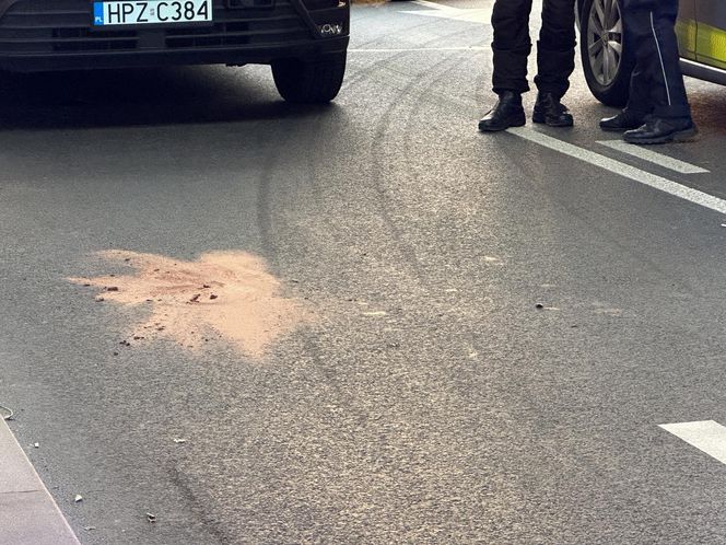 Warszawa. Wypadek na rondzie Tybetu. Tomasz U. przebywał na wolności mimo doprowadzenia do katastrofy autobusu [ZDJĘCIA].