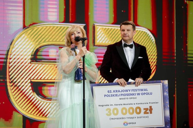 Katarzyna Żak ze łzami w oczach odbiera Nagrodę Publiczności w Opolu: „Nie zapomnę tego do końca życia”