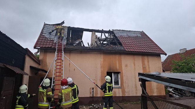 Pożar w Stawigudzie. Poparzona kobieta w szpitalu