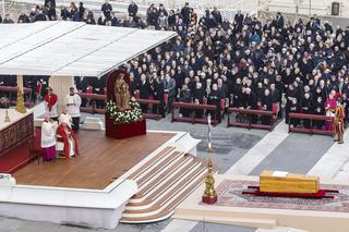 Pogrzeb Benedykta XVI. Tłumy pożegnały papieża emeryta [RELACJA]