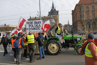 Protest rolników w Pomorskiem. Blokady na drogach krajowych i w centrum Gdańska [GALERIA]