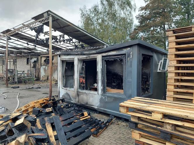 Pożar składowiska palet w Miliczu