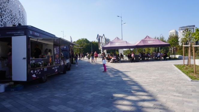 Festiwal Food Trucków w Olsztynie. Pod halą Urania można zjeść dania z kuchni całego świata [ZDJĘCIA]