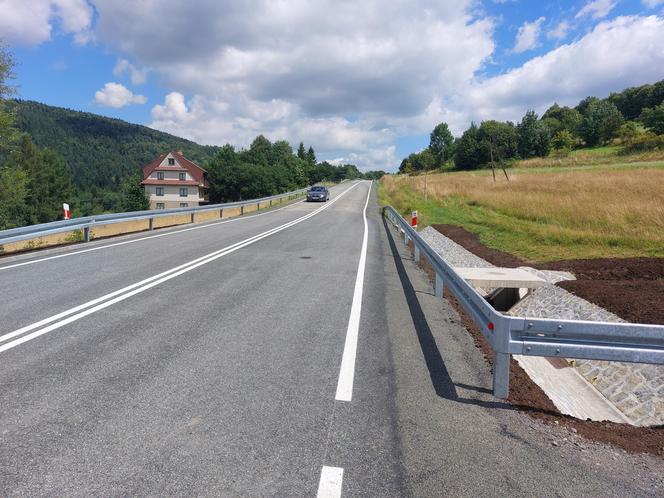 Tak wygląda nowa część DK 28 w Kasinie Wielkiej, po naprawie