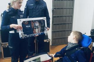 Olaf został najmłodszym policjantem w Małopolsce. Dzień 14. urodzin zapamięta na długo