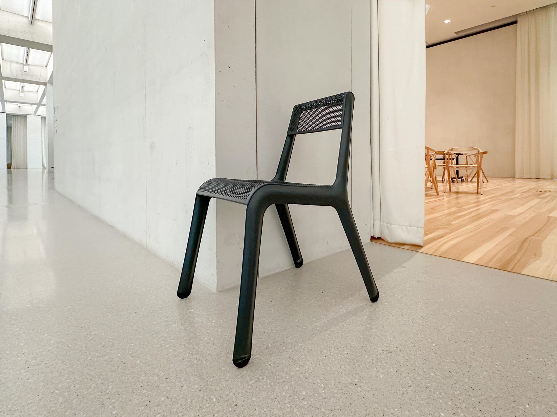 Czy przestrzenie na parterze MSN spełniają funkcje publiczne?