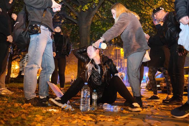 Protest kobiet w Częstochowie. Policja użyła GAZU pod Jasną Górą! Doszło do zatrzymań