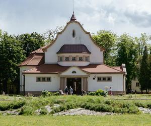 Kobierzyn - zdjęcia krakowskiego szpitala psychiatrycznego i miasta-ogrodu