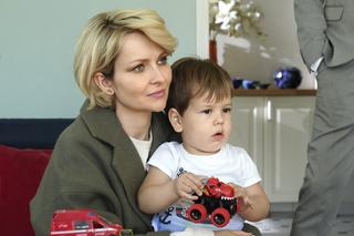 Barwy szczęścia odc. 2710. Bożena (Marieta Żukowska), Tadzio (Józio Trojanowski)