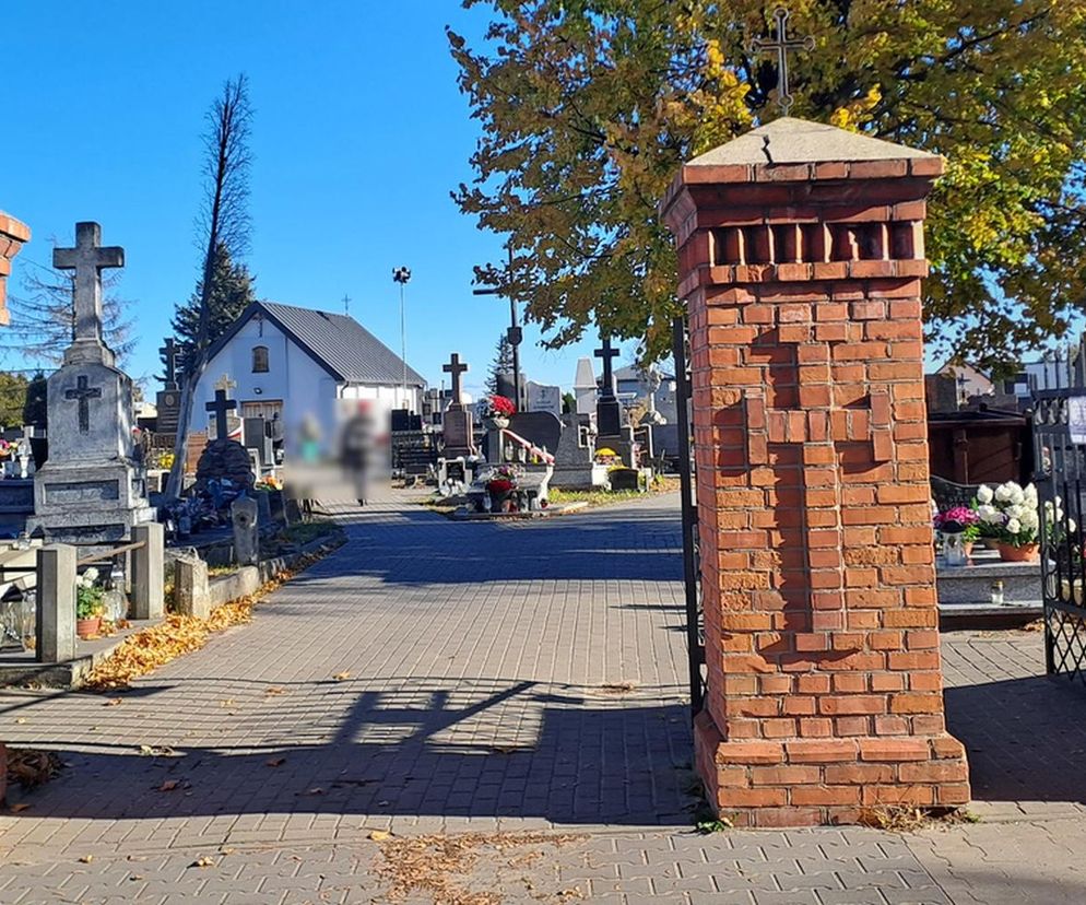 Samozwańczy stróż cmentarza zamknął wszystkie bramy