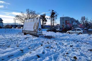 Andrychów. Natalka zamarzała na śmierć, gdy inni robili zakupy. Kolega ojca znalazł ją leżącą w śniegu