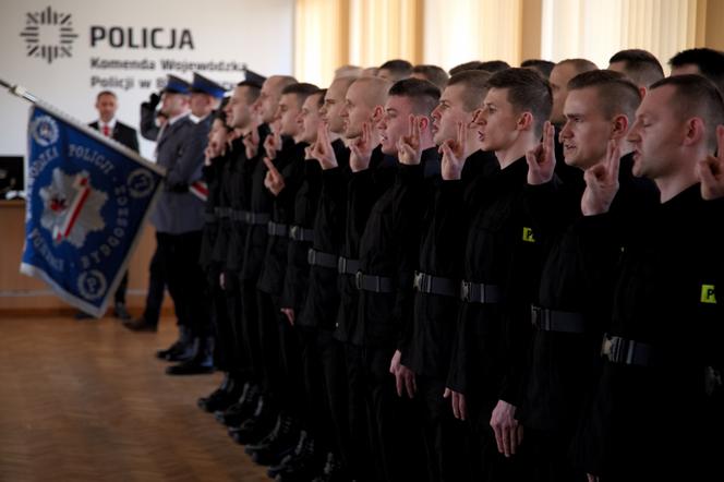 Ślubowanie młodych policjantów