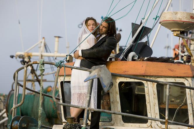 Alicja Bachleda-Curuś i Colin Farrell w filmie "Ondine"