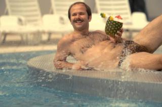 klapsy w rytmie disco.