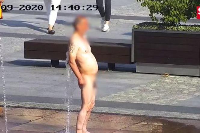 Kąpał się nago w fontannie w centrum Szczecinka