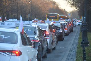 Protest taksówkarzy pod KPRM