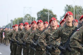 Defilada w Warszawie 2025 - transmisja z obchodów 15 sierpnia. Gdzie obejrzeć za darmo?