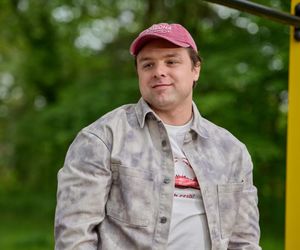 Na Wspólnej odc. 4078. Remek Klusek (Maciej Kobiela)