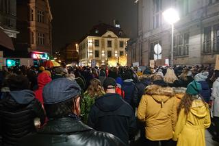 Na ulicach Katowic pojawiły się tłumy. Protestujący szli pod hasłem: Ani jednej więcej [ZDJĘCIA]