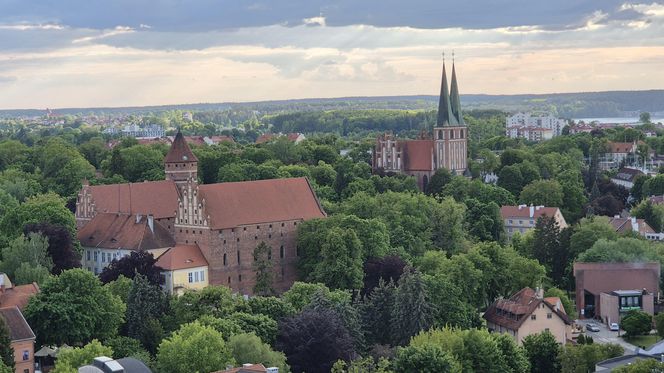 Olsztyn z lotu ptaka. Tak wygląda miasto z wieży ratuszowej