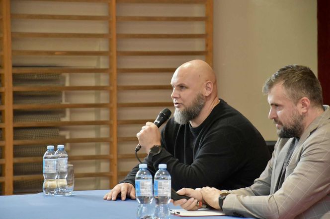 Dominik Dąbrowski spotkał się z młodzieżą III LO w Grudziądzu cz. I