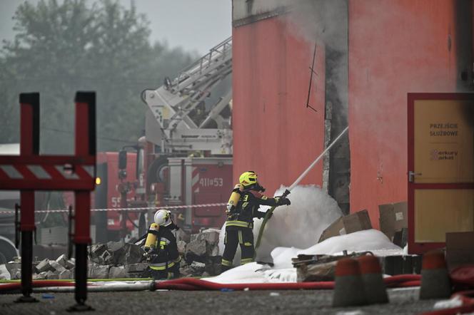 Służby ostrzegają! Alarmowy poziom amoniaku w związku z pożarem w Krośnie