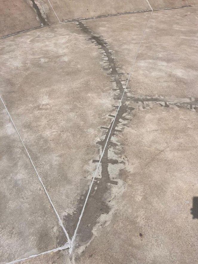 Czy nowa metoda się sprawdzi? Zakończono pierwsze prace naprawcze na Skateplazie w Lesznie