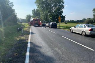 Wypadek pod Gnieznem. Motocyklista reanimowany na drodze