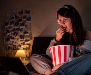  To mnie odmóżdża, relaksuje, co w tym złego?. Pytamy eksperta, czym grozi nałogowe oglądanie seriali