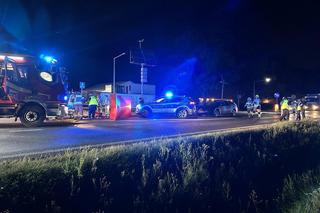Koszmarne potrącenie człowieka w Święcicach. Na ulicę wysypały się pomidory. Lądował LPR