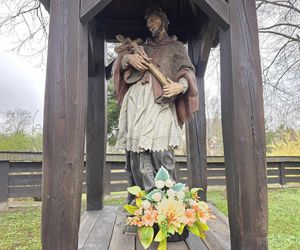 Zabytkowy kościół św. Sebastiana w Kosinie