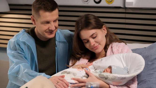 	M jak miłość odc. 1866. Franka (Dominika Kachlik), Paweł (Rafał Mroczek), syn Antoni