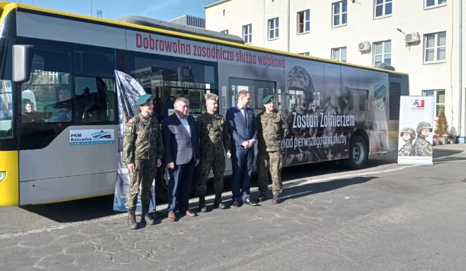 Reklamy rekrutacji do wojska na autobusach PKM Katowice