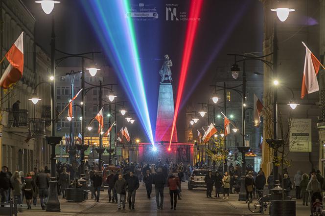 Pokaz laserów na placu Wolności