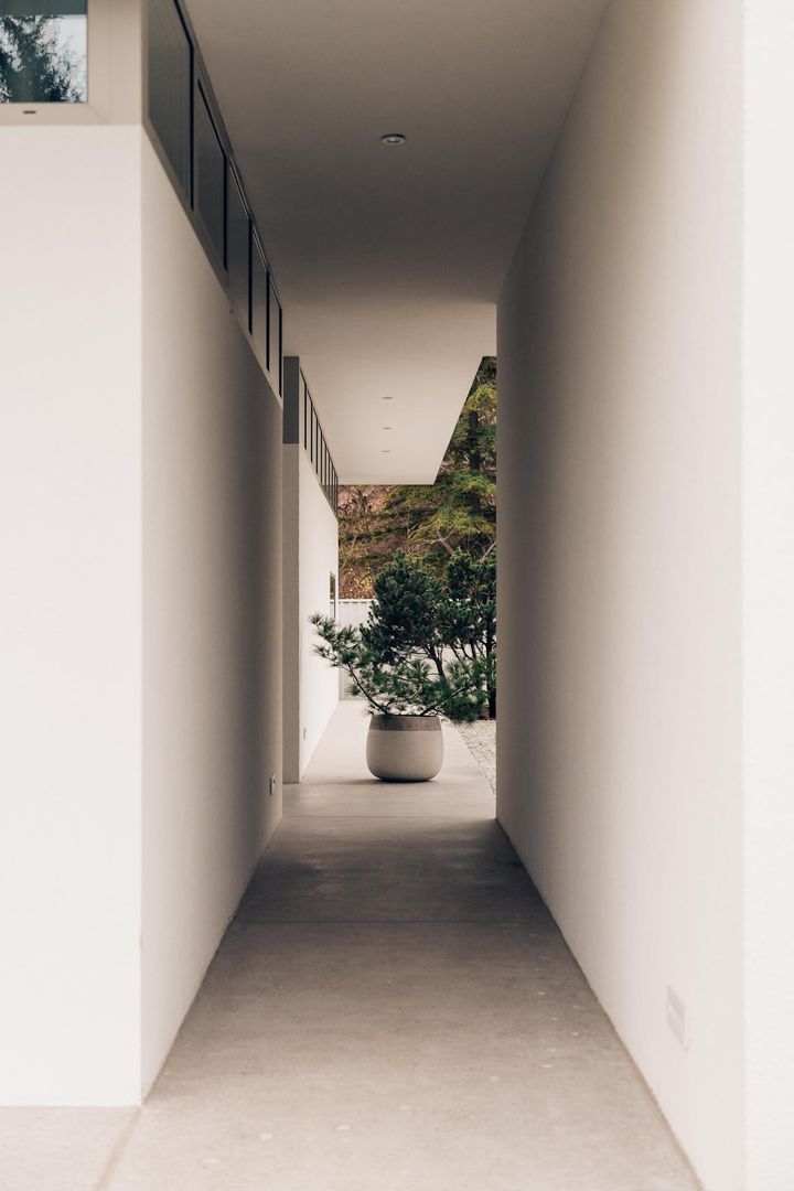 Dom z lewitującym dachem pod Warszawą. Fot. ONI Studio